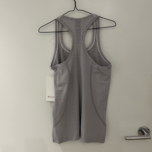 Lululemon Swiftly Racerback 2.0 - Picture 6 of 10